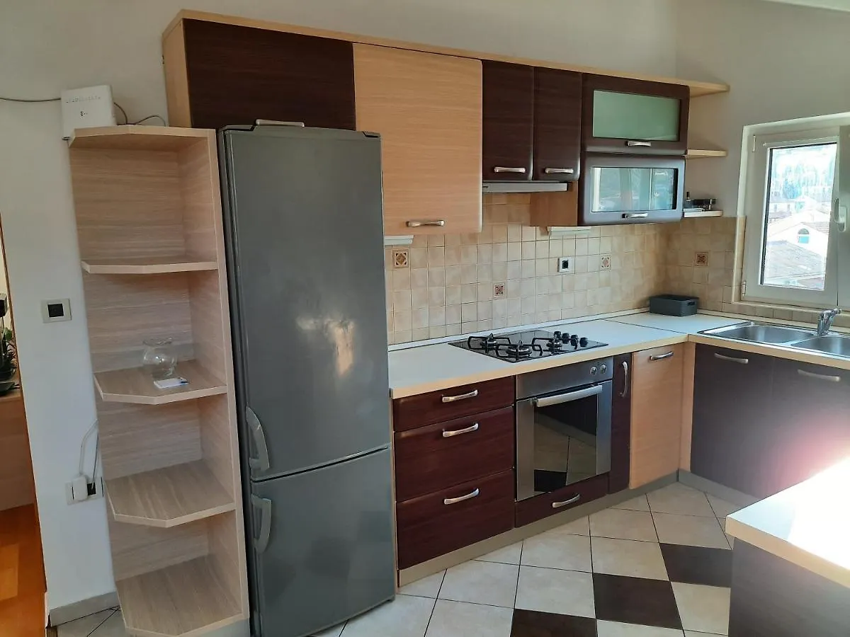 Apartman Martina Palit Apartment
